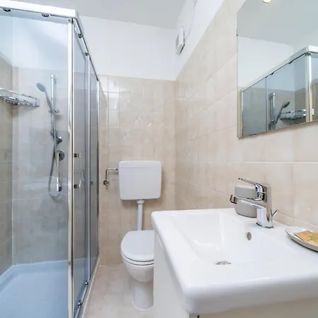 Apartment Da Crispe - 550 M Far From The Golf Club